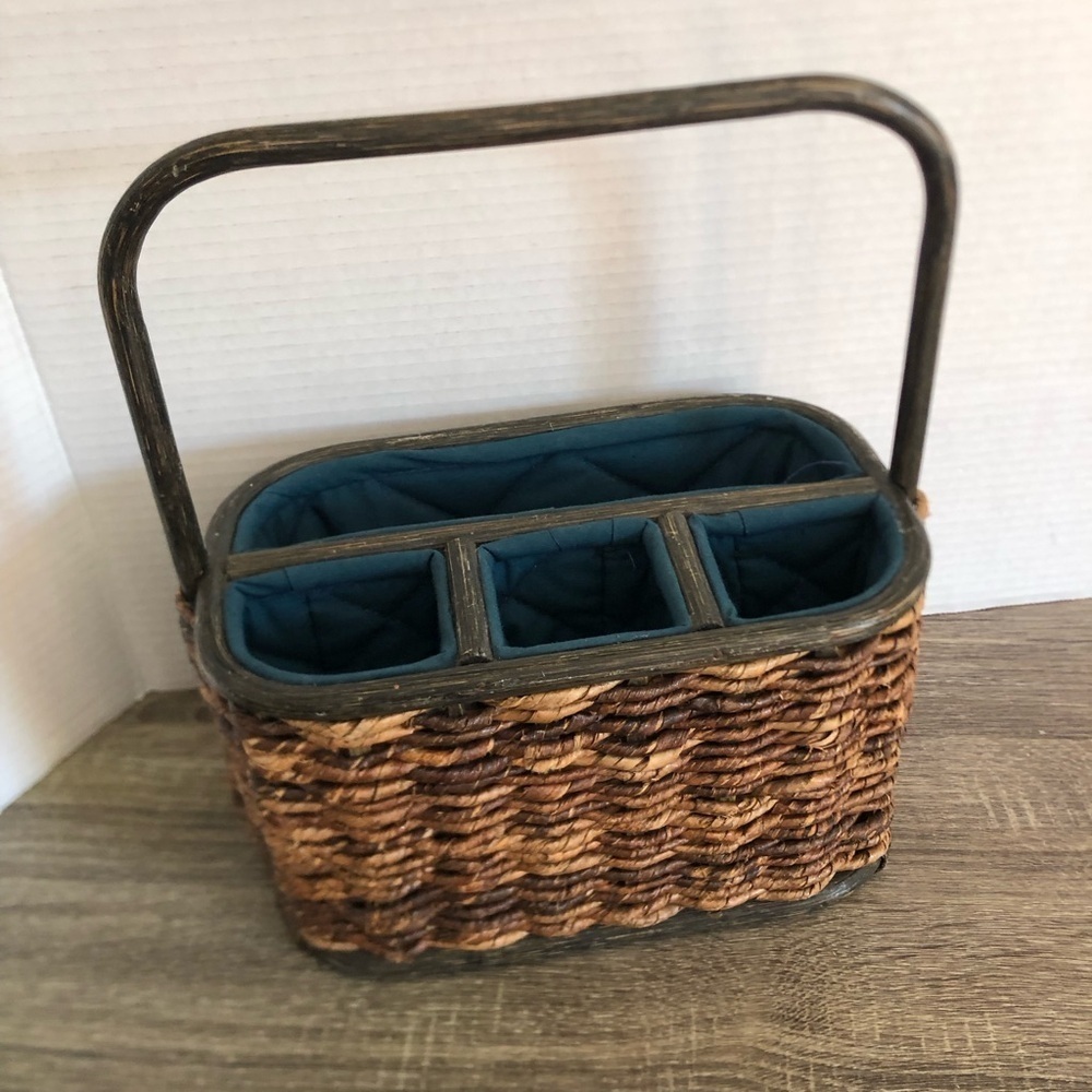 Vtg Woven Utensil Caddy with Quilted Lining
